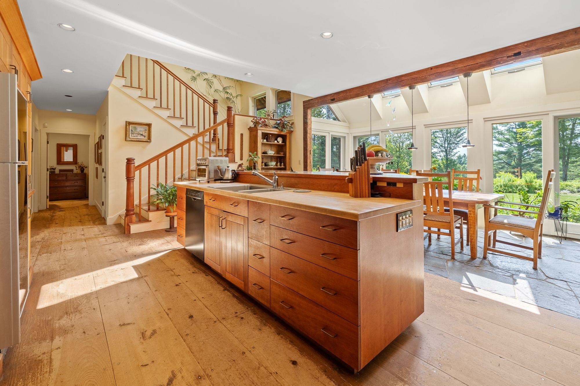 Orford, New Hampshire, 03777, United States, 3 Bedrooms Bedrooms, ,3 BathroomsBathrooms,Residential,For Sale,1908453