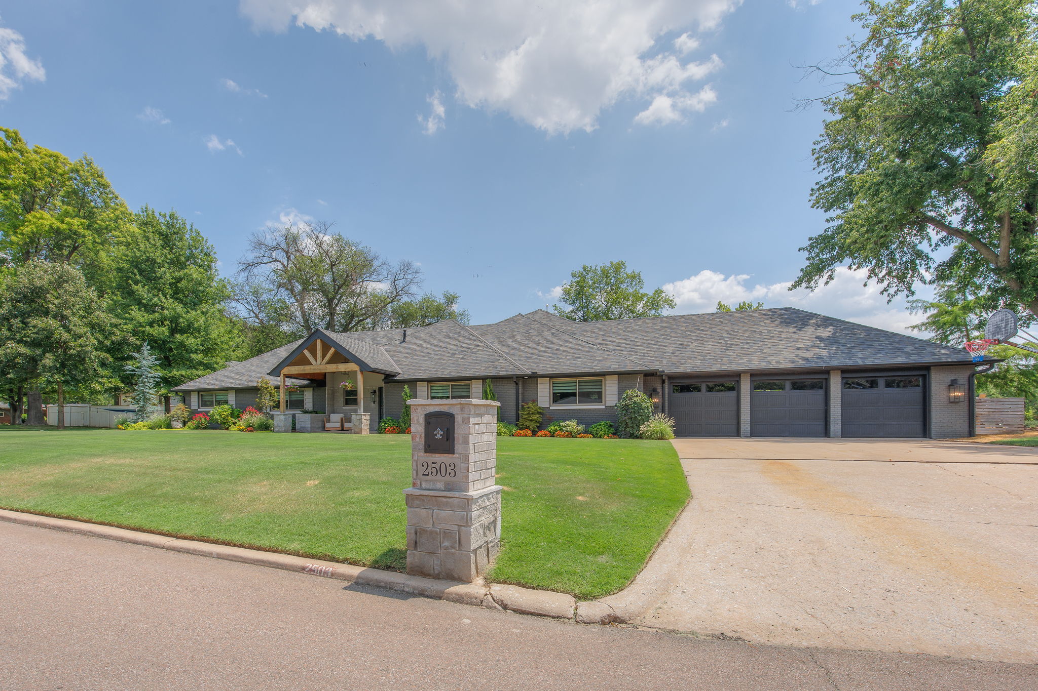 2503 Walnut Road 