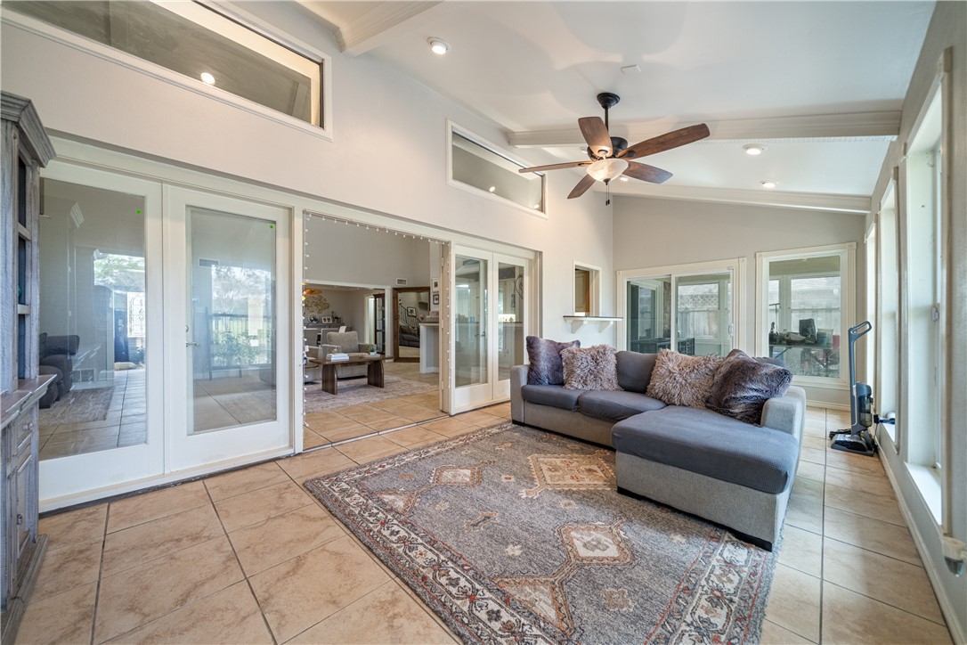 Corpus Christi, Texas, 78413, United States, 5 Bedrooms Bedrooms, ,5 BathroomsBathrooms,Residential,For Sale,1998371