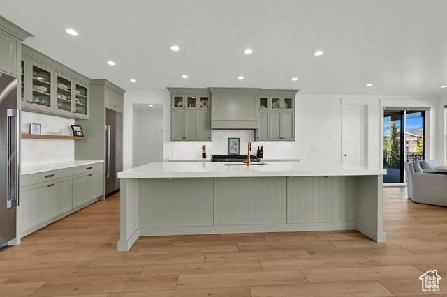 Farmington, Utah, 84025, United States, 5 Bedrooms Bedrooms, ,4 BathroomsBathrooms,Residential,For Sale,1975764