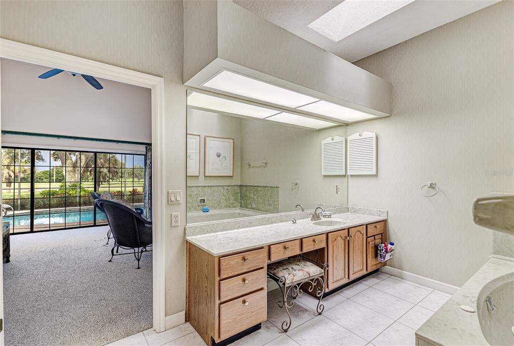 Lake Wales, Florida, 33898, United States, 2 Bedrooms Bedrooms, ,4 BathroomsBathrooms,Residential,For Sale,1908279