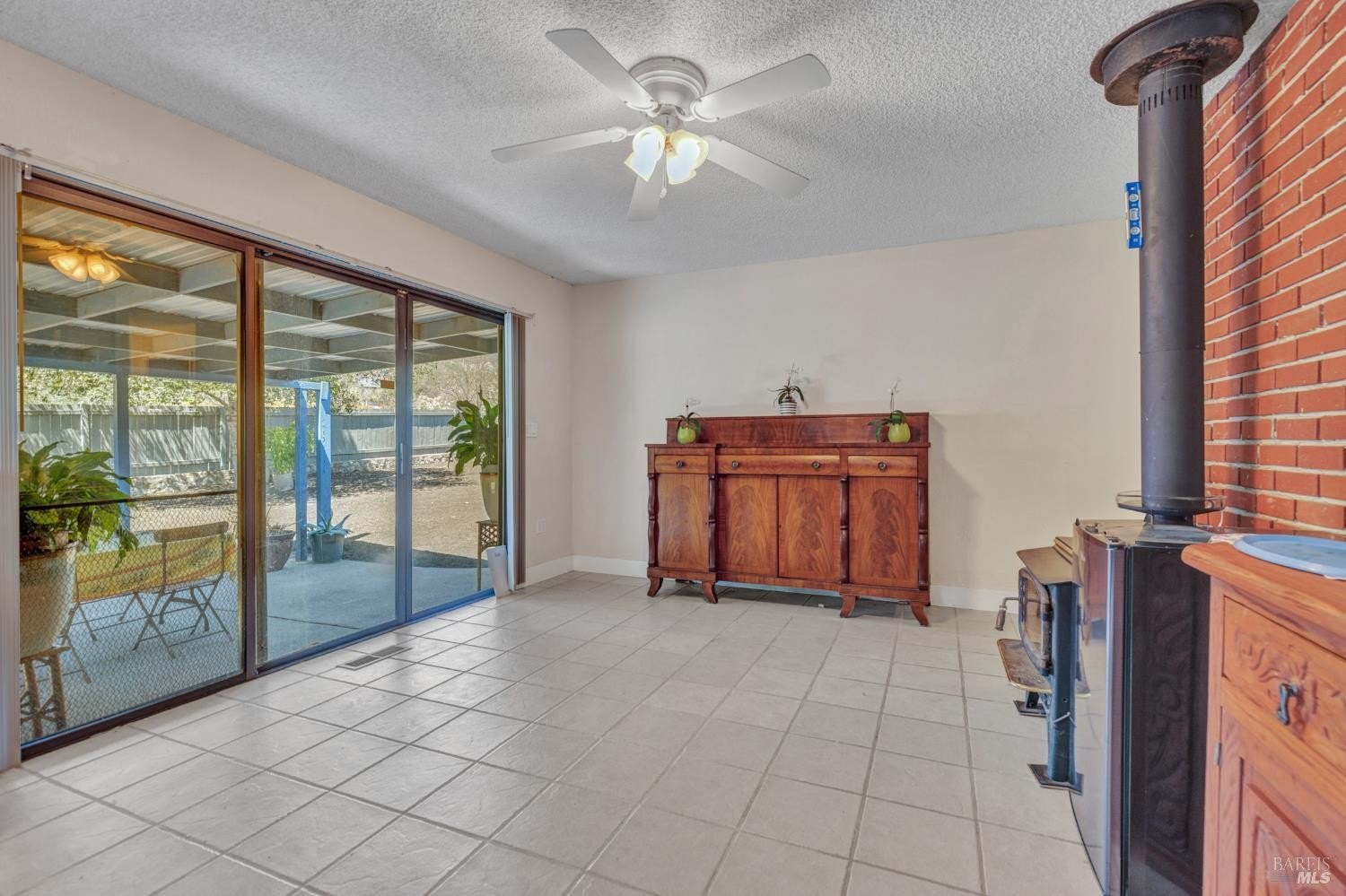 St. Helena, California, 94574, United States, 3 Bedrooms Bedrooms, ,2 BathroomsBathrooms,Residential,For Sale,1906770