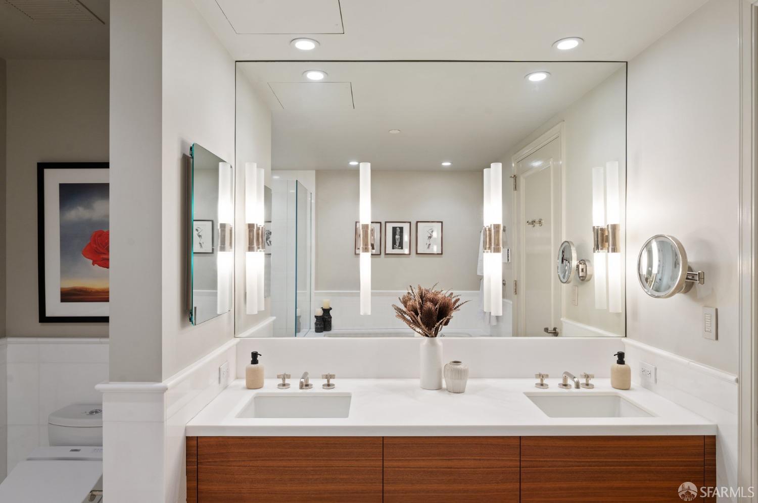 San Francisco, California, 94103, United States, 2 Bedrooms Bedrooms, ,3 BathroomsBathrooms,Residential,For Sale,1793366