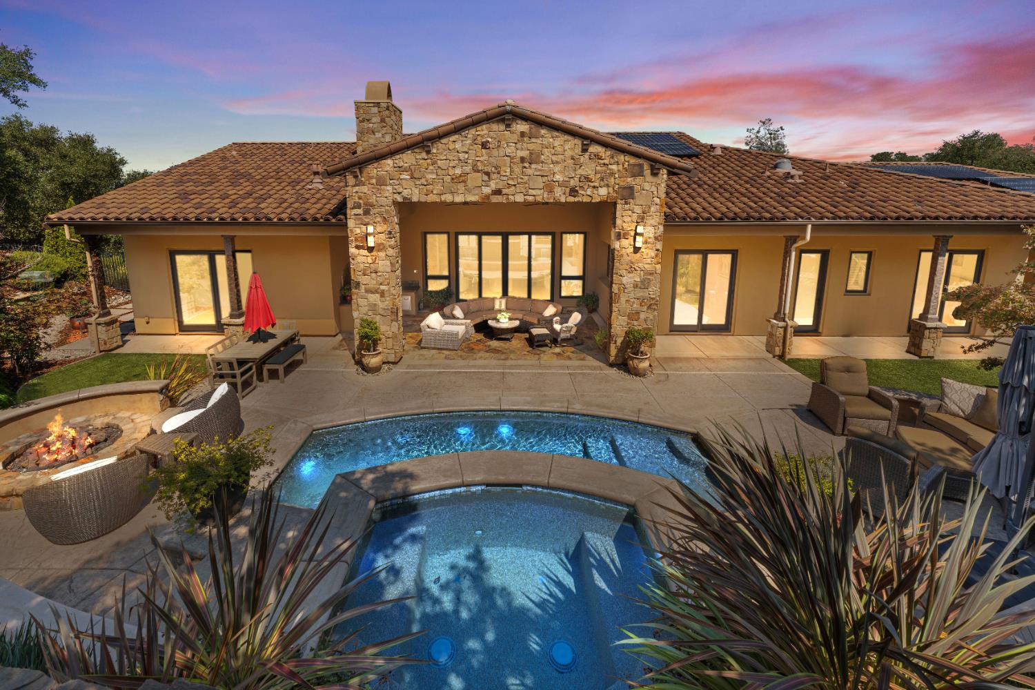Loomis, California, 95650, United States, 4 Bedrooms Bedrooms, ,5 BathroomsBathrooms,Residential,For Sale,1939429