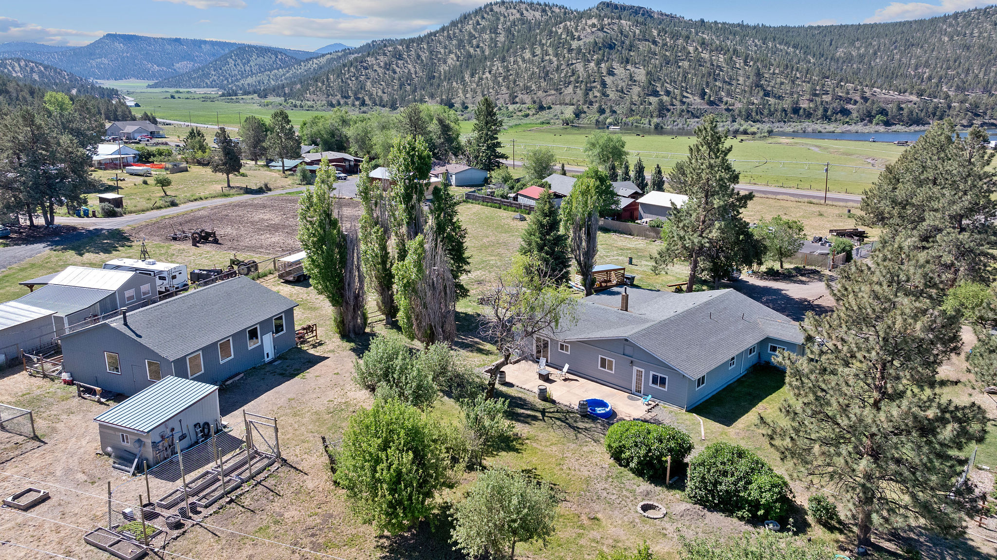 Prineville, Oregon, 97754, United States, 3 Bedrooms Bedrooms, ,2 BathroomsBathrooms,Residential,For Sale,1865780