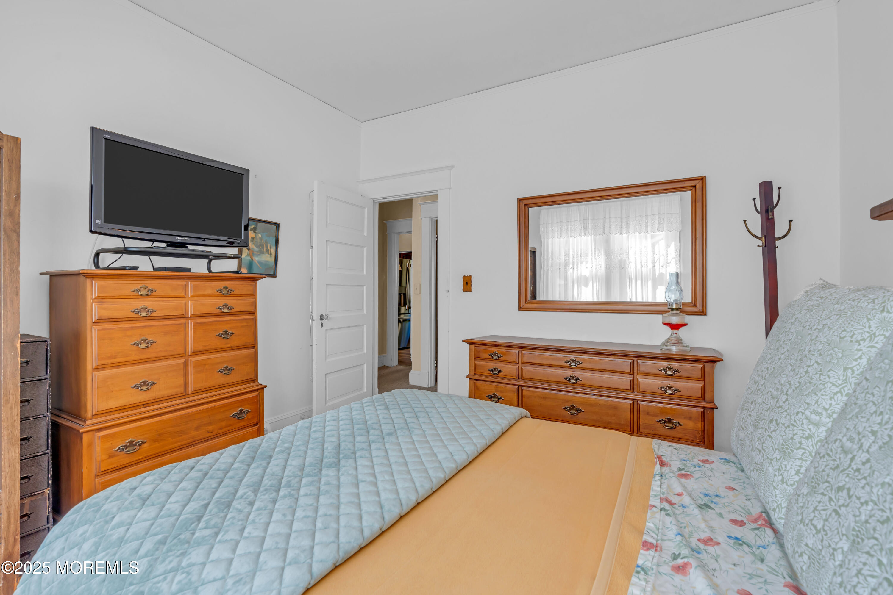 Atlantic Highlands, New Jersey, 07716, United States, 2 Bedrooms Bedrooms, ,1 BathroomBathrooms,Residential,For Sale,1940186