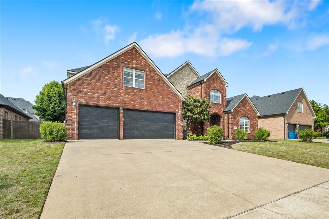 Bentonville, Arkansas, 72712, United States, 4 Bedrooms Bedrooms, ,4 BathroomsBathrooms,Residential,For Sale,1805614