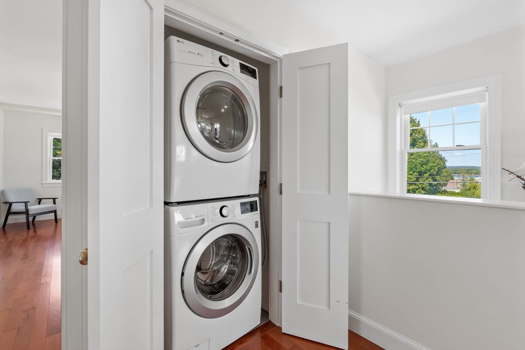 Sandwich, Massachusetts, 02563, United States, 4 Bedrooms Bedrooms, ,4 BathroomsBathrooms,Residential,For Sale,1989929