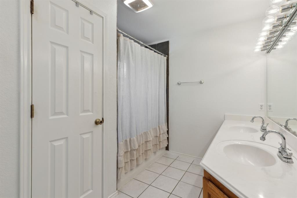 Canton, Texas, 75103, United States, 3 Bedrooms Bedrooms, ,2 BathroomsBathrooms,Residential,For Sale,1754039