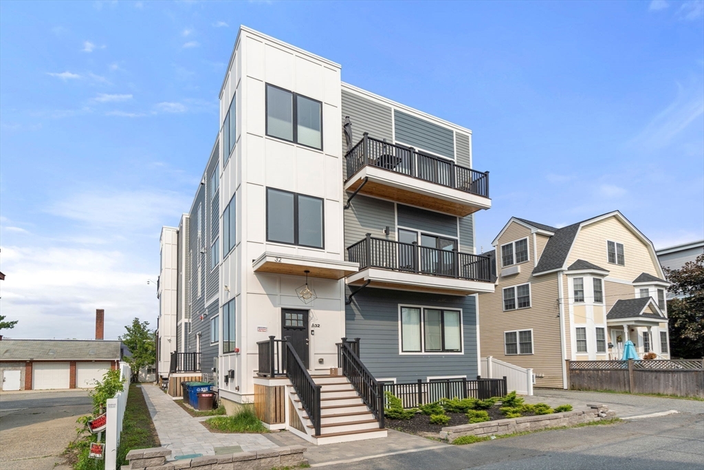 Somerville, Massachusetts, 02145, United States, 5 Bedrooms Bedrooms, ,5 BathroomsBathrooms,Residential,For Sale,1849882