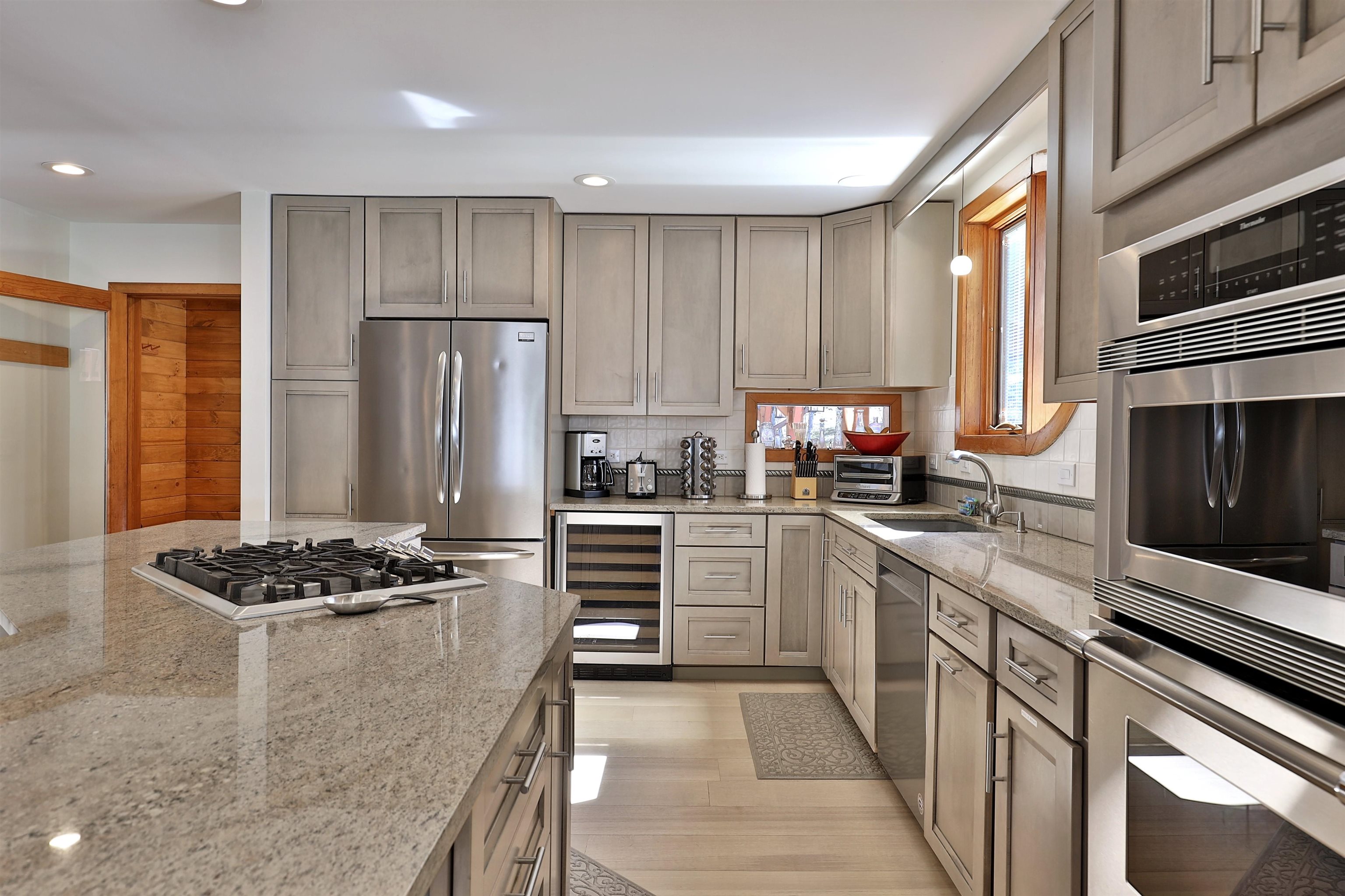  426 Roaring Brook Road - 物件實景