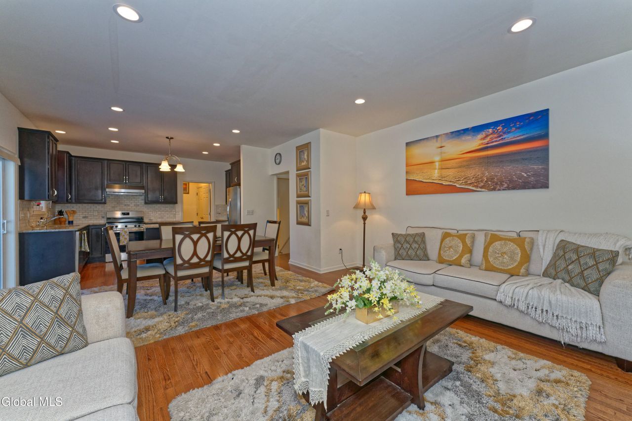 Rensselaer, New York, 12144, United States, 3 Bedrooms Bedrooms, ,3 BathroomsBathrooms,Residential,For Sale,1995950