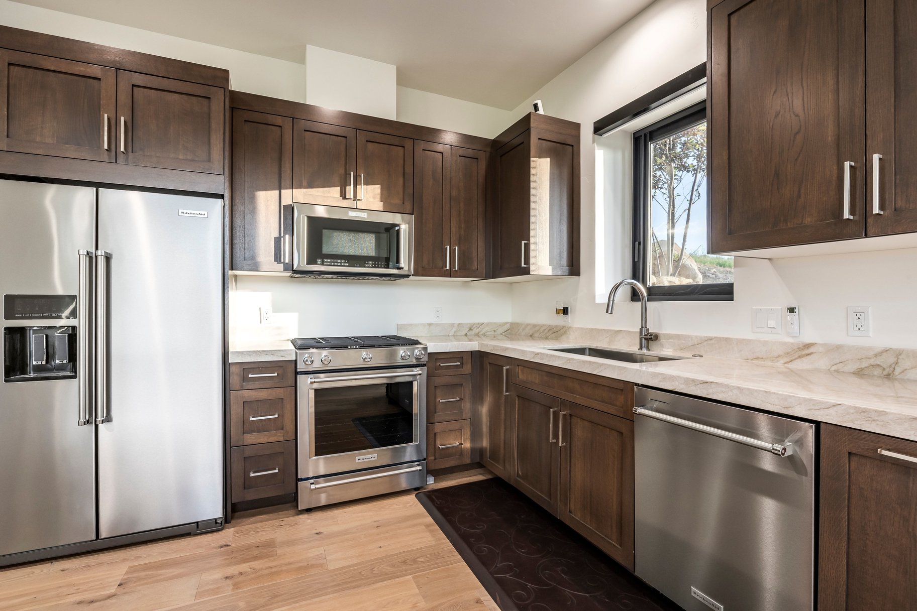  Nearly New Luxury Home with ADU, Views & Chef
