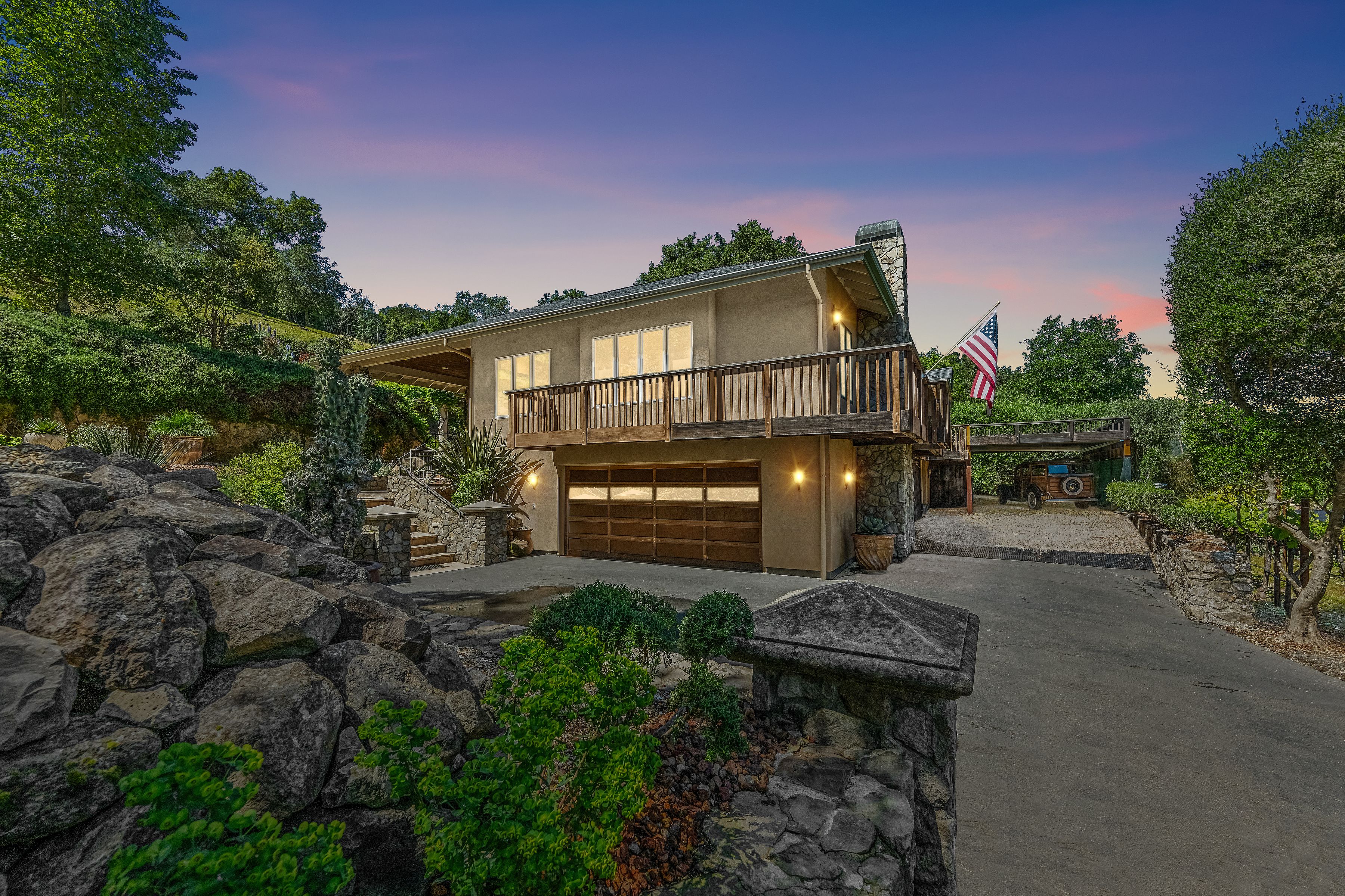  4111 Lovall Valley Road - 物件實景