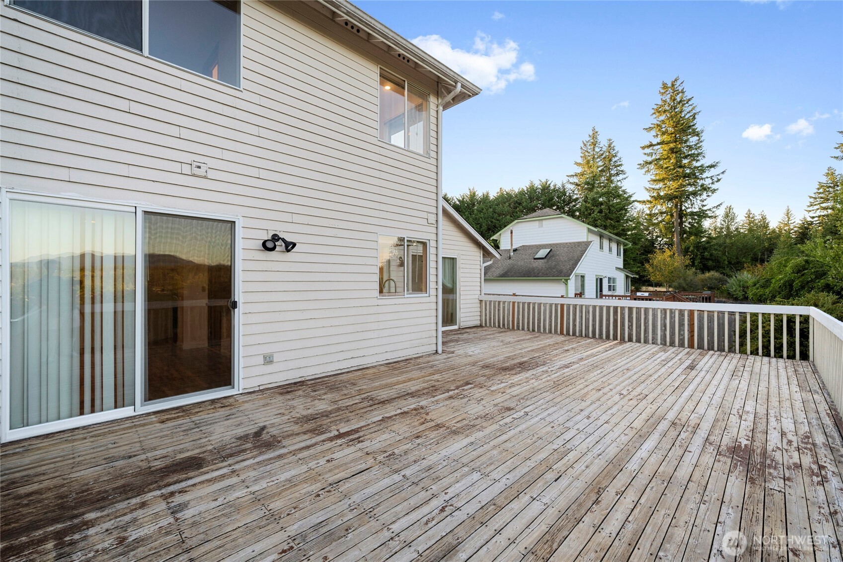 Maple Valley, Washington, 98038, United States, 3 Bedrooms Bedrooms, ,3 BathroomsBathrooms,Residential,For Sale,1891445