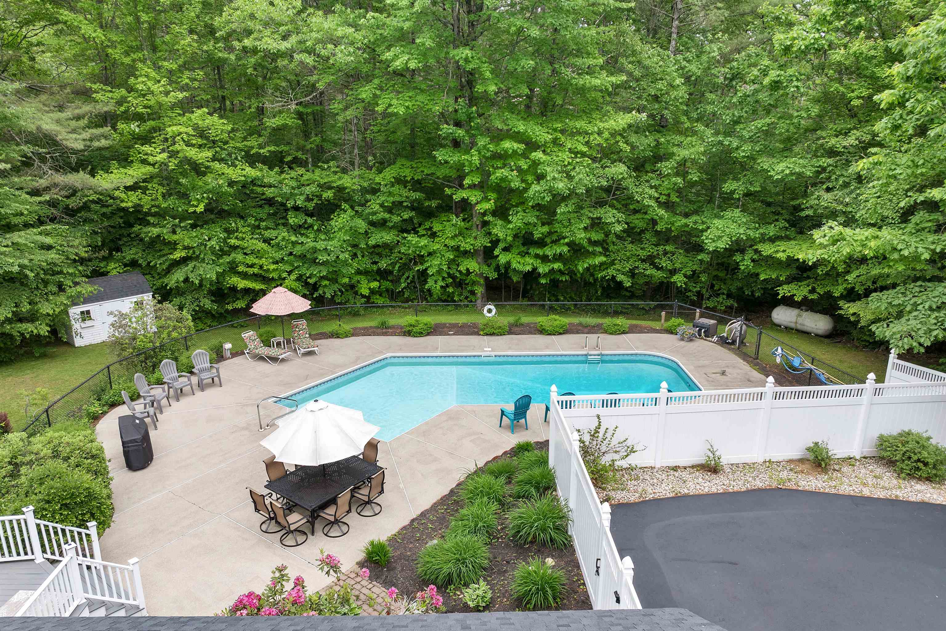 Gilford, New Hampshire, 03249, United States, 4 Bedrooms Bedrooms, ,2 BathroomsBathrooms,Residential,For Sale,1875649