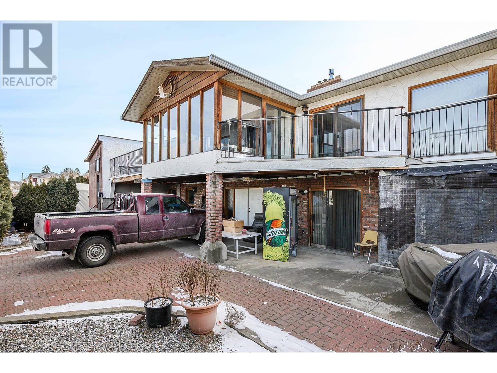 KAMLOOPS, British Columbia, V2C 1B3, CA, 4 Bedrooms Bedrooms, ,3 BathroomsBathrooms,Residential,For Sale,1839127
