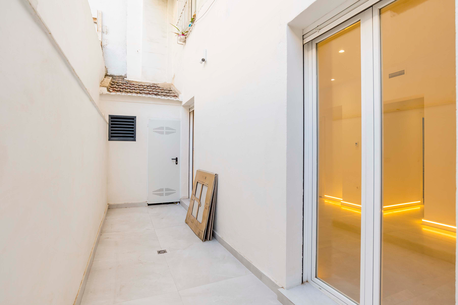  Renovated ground floor with private patio in Argüelles - 物件實景