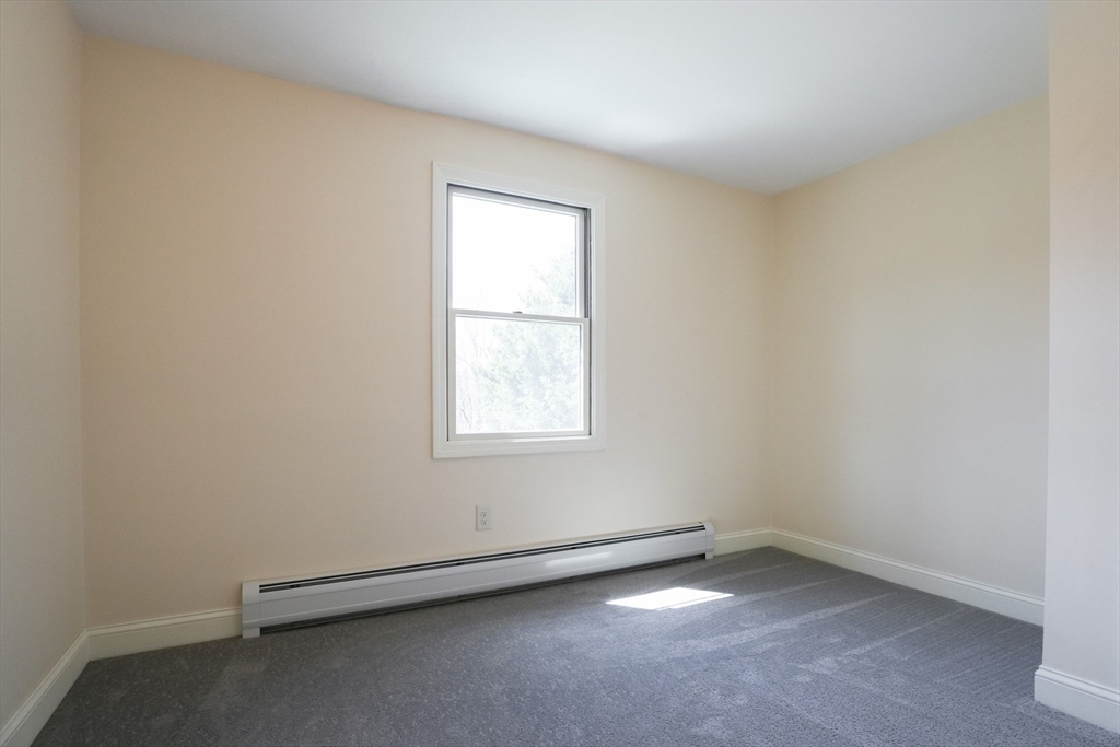 Brimfield, Massachusetts, 01010, United States, 4 Bedrooms Bedrooms, ,3 BathroomsBathrooms,Residential,For Sale,1928752