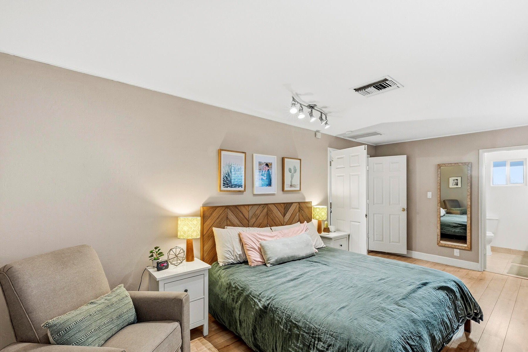  6804 N 11th Street  Phoenix, AZ - 物件實景