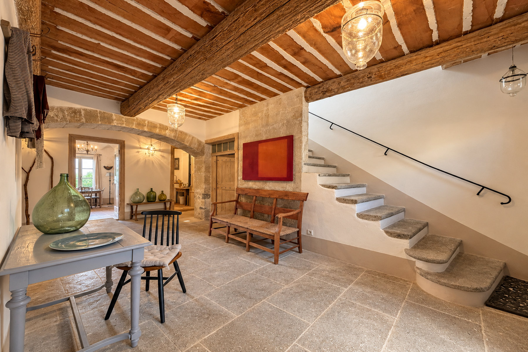  Elegant Stone Residence with Exceptional Volumes and Timeless Charm - 物件實景