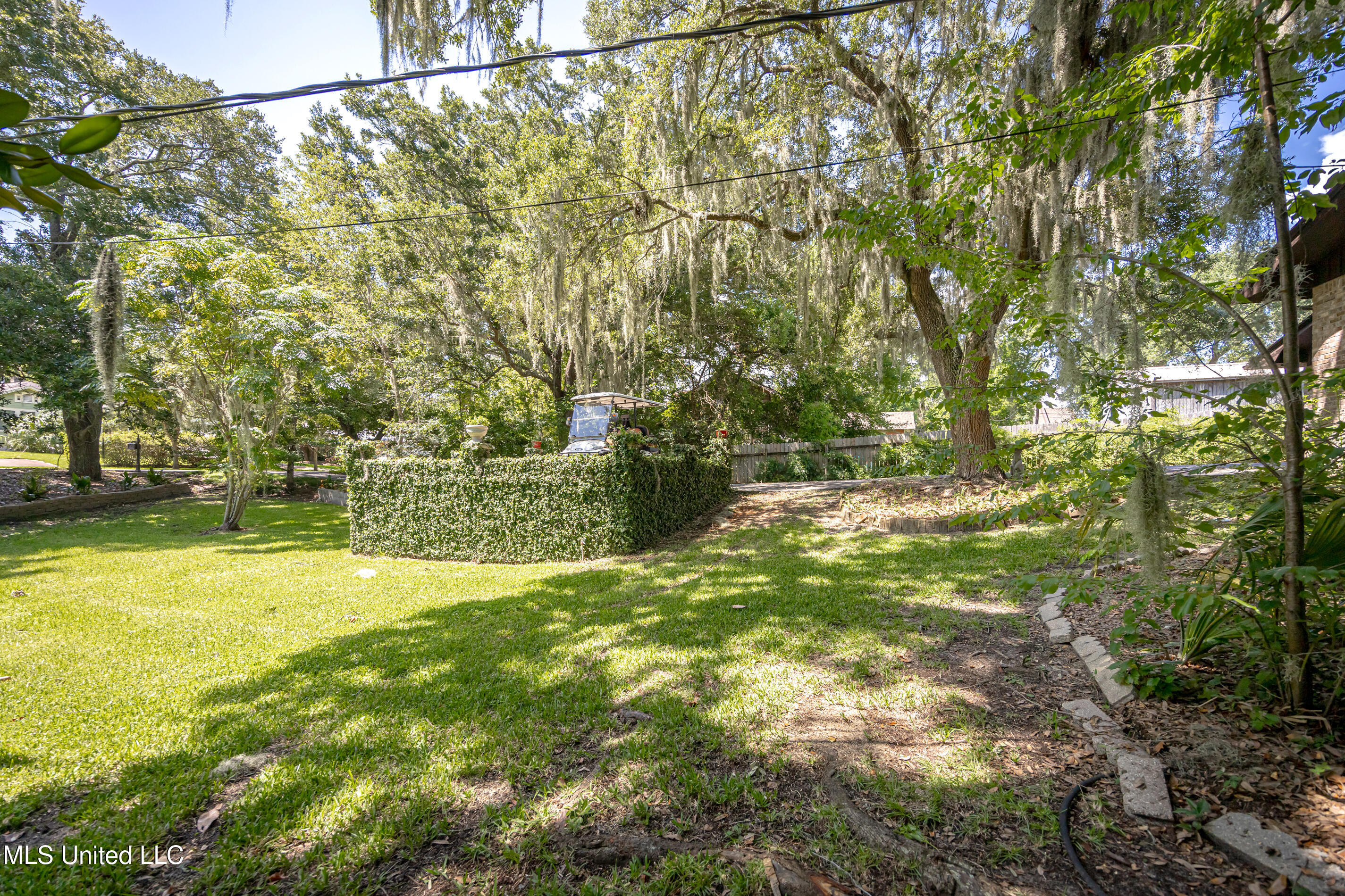 Ocean Springs, Mississippi, 39564, United States, 3 Bedrooms Bedrooms, ,3 BathroomsBathrooms,Residential,For Sale,1903607