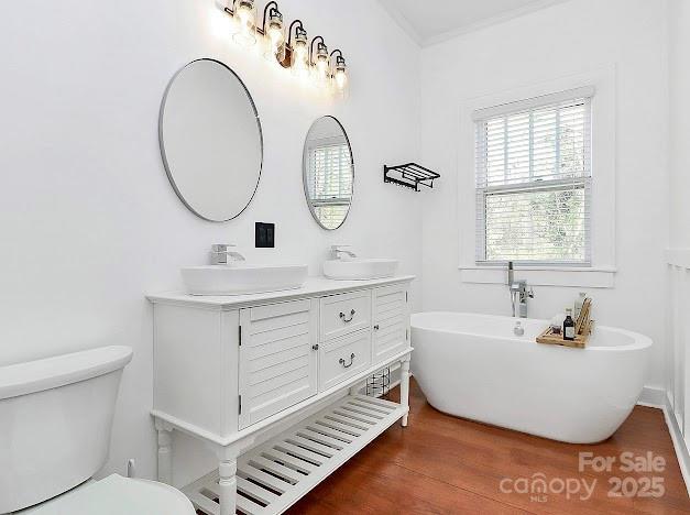 Charlotte, North Carolina, 28213, United States, 5 Bedrooms Bedrooms, ,3 BathroomsBathrooms,Residential,For Sale,1847572