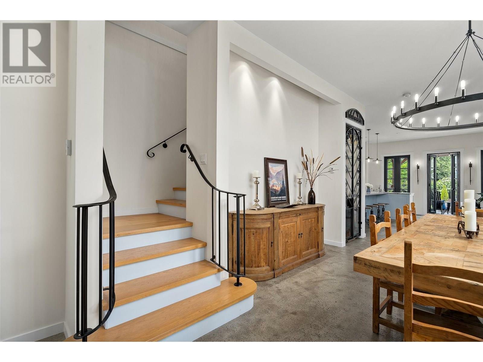 KELOWNA, British Columbia, V1Y 5N3, CA, 6 Bedrooms Bedrooms, ,4 BathroomsBathrooms,Residential,For Sale,1883056