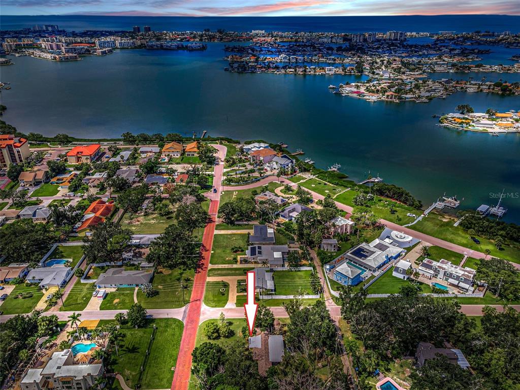 St Petersburg, Florida, 33707, United States, 2 Bedrooms Bedrooms, ,2 BathroomsBathrooms,Residential,For Sale,1926167