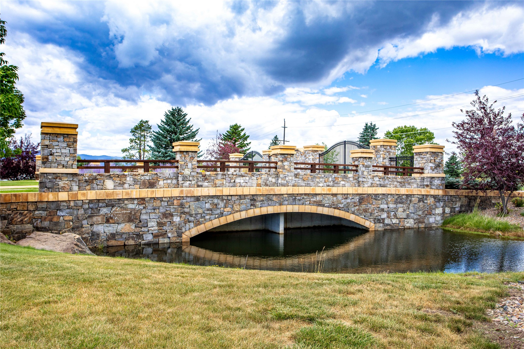  1001 Lake Pointe Drive - 物件實景
