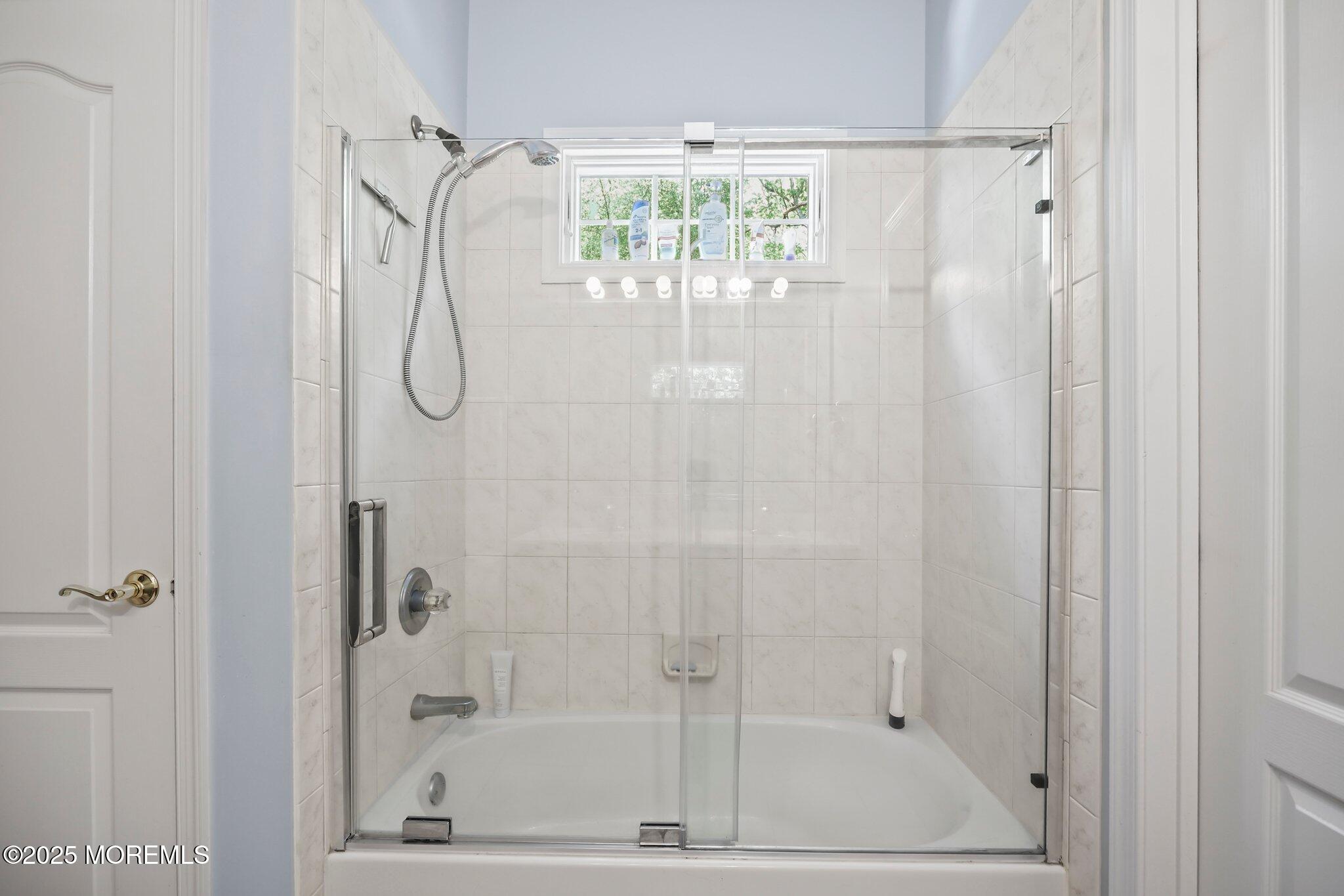 Manalapan, New Jersey, 07726, United States, 4 Bedrooms Bedrooms, ,5 BathroomsBathrooms,Residential,For Sale,1823230