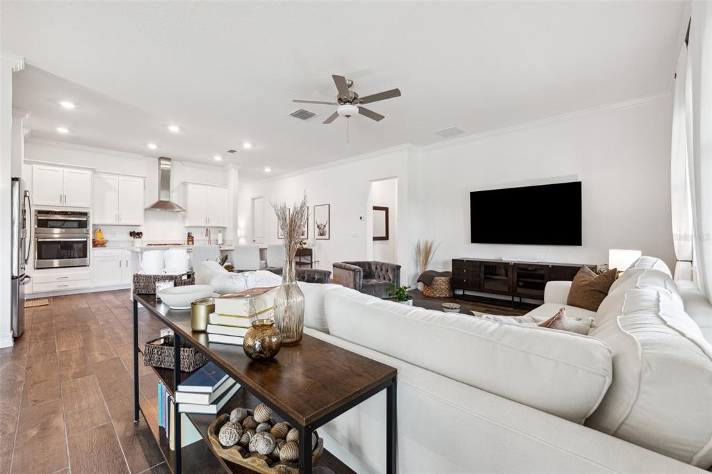 Brooksville, Florida, 34601, United States, 2 Bedrooms Bedrooms, ,3 BathroomsBathrooms,Residential,For Sale,1975106