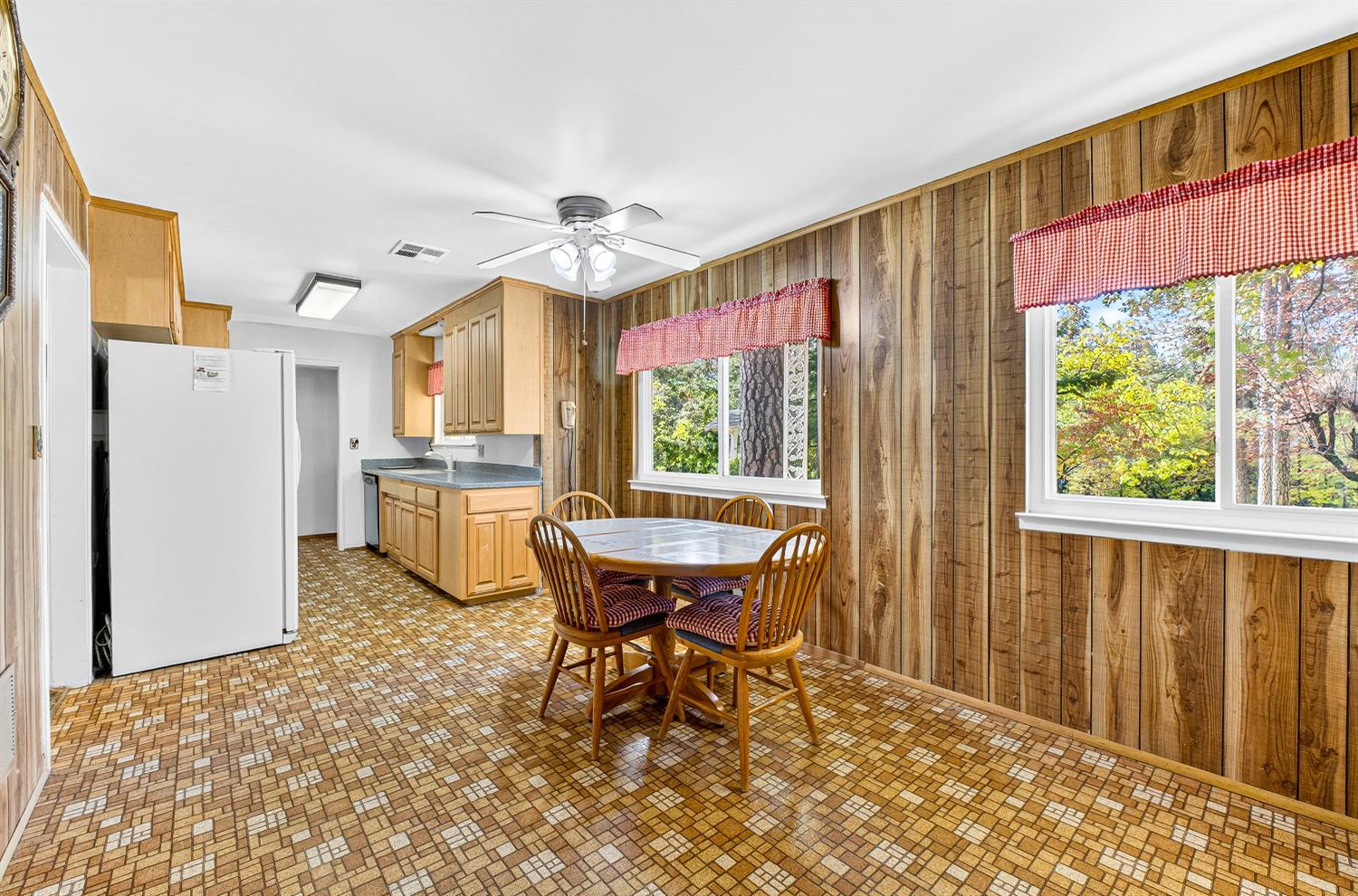 Colfax, California, 95713, United States, 3 Bedrooms Bedrooms, ,2 BathroomsBathrooms,Residential,For Sale,1987014