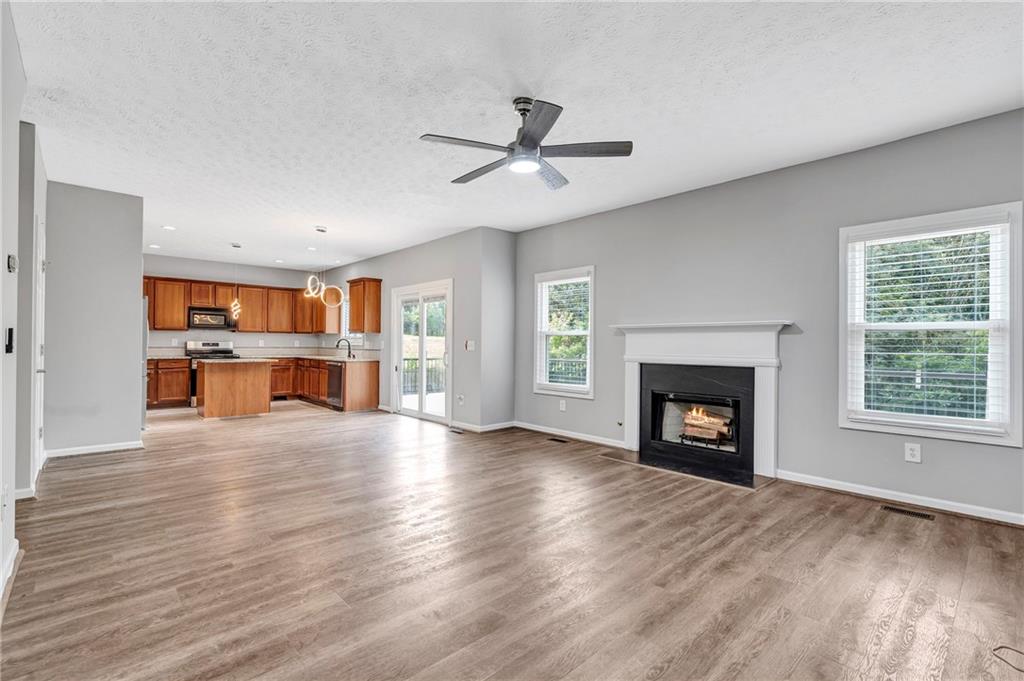 Canton, Georgia, 30115, United States, 5 Bedrooms Bedrooms, ,4 BathroomsBathrooms,Residential,For Sale,1882662