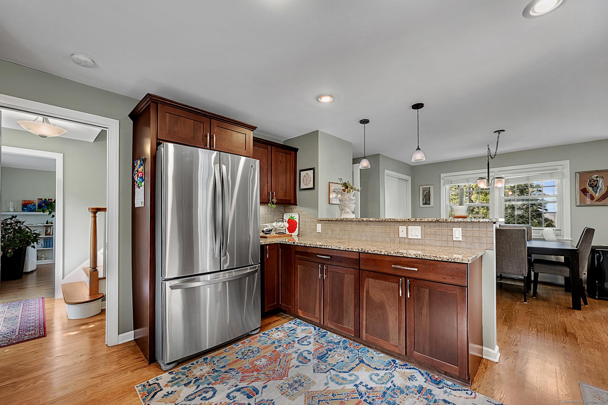 Middletown, Connecticut, 06457, United States, 4 Bedrooms Bedrooms, ,2 BathroomsBathrooms,Residential,For Sale,1920359
