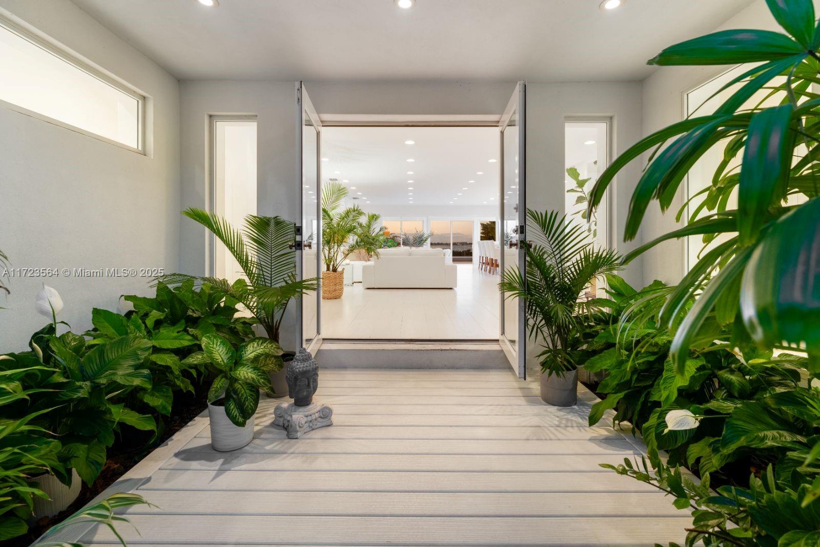 Miami Beach, Florida, 33141, United States, 4 Bedrooms Bedrooms, ,4 BathroomsBathrooms,Residential,For Sale,1688608