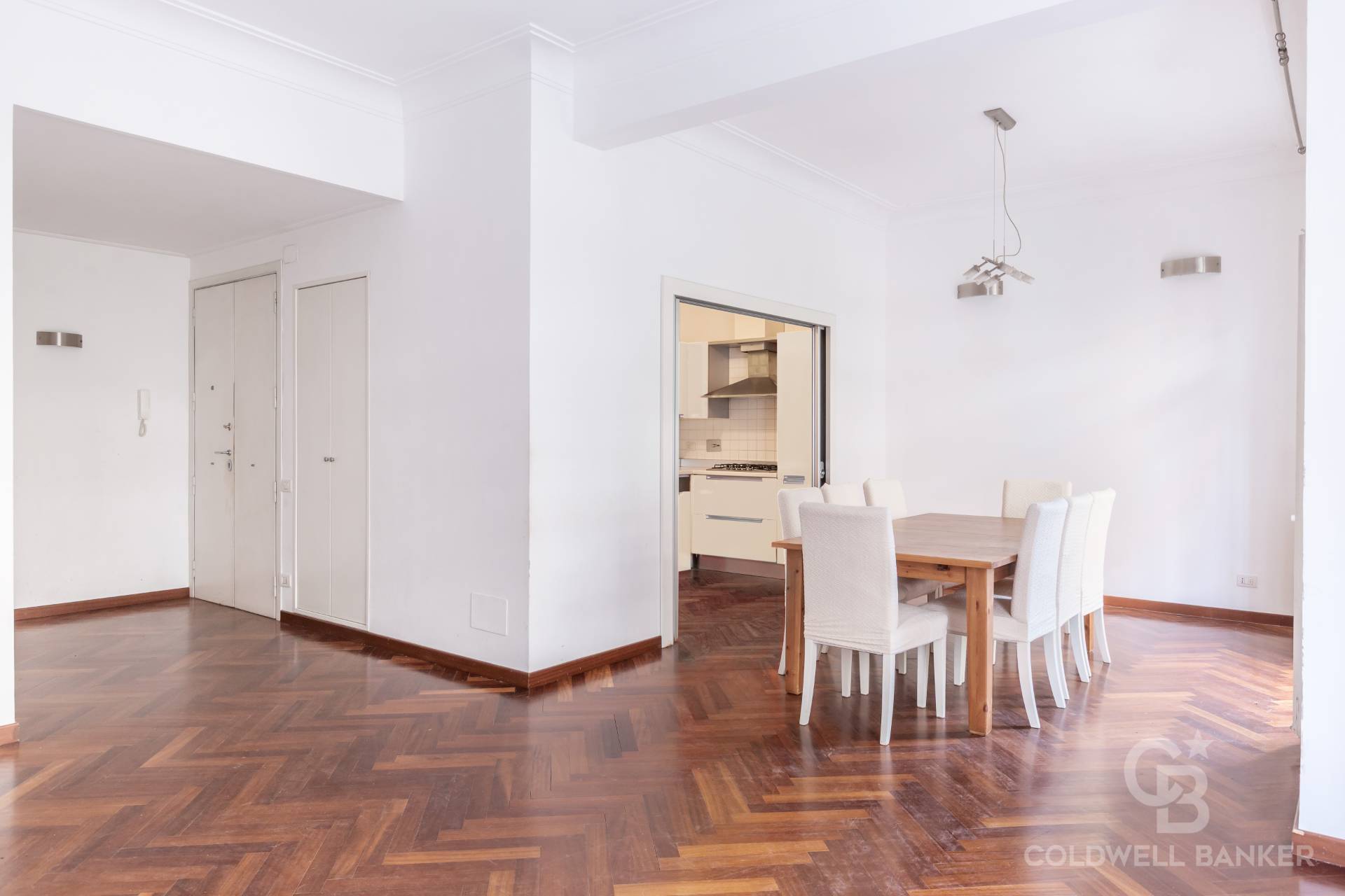 Roma, Roma, 00100, IT, 2 Bedrooms Bedrooms, ,2 BathroomsBathrooms,Residential,For Sale,1803956
