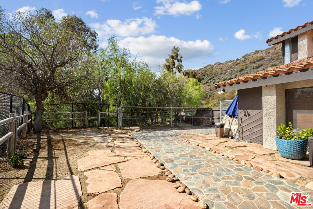 Calabasas, California, 91302, United States, 4 Bedrooms Bedrooms, ,3 BathroomsBathrooms,Residential,For Sale,1708601