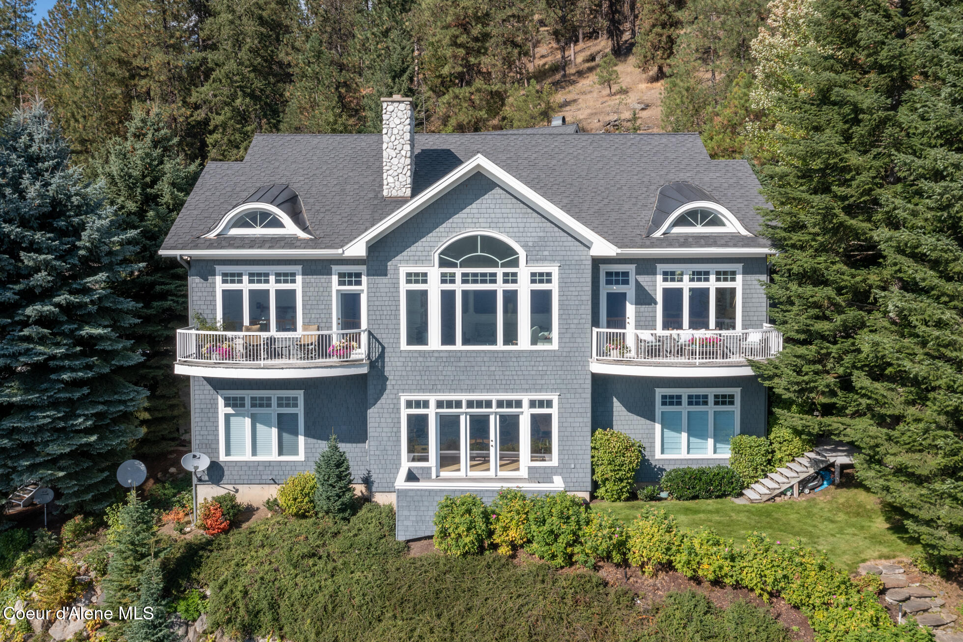 Coeur d'Alene, Idaho, 83814, United States, 4 Bedrooms Bedrooms, ,5 BathroomsBathrooms,Residential,For Sale,1864122