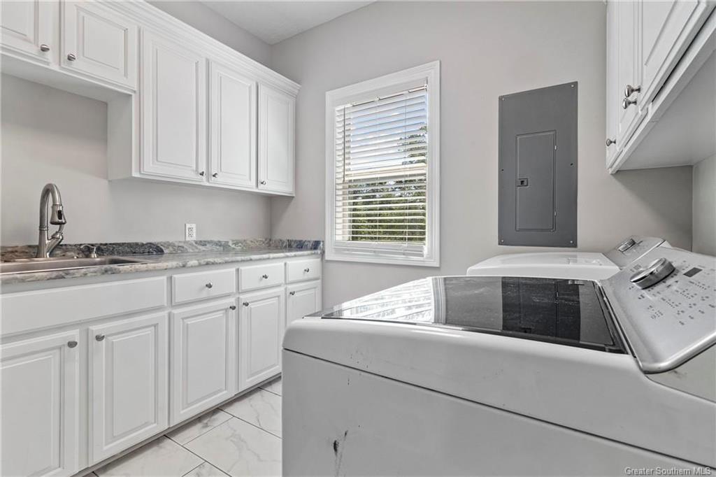 Lake Charles, Louisiana, 70611, United States, 4 Bedrooms Bedrooms, ,2 BathroomsBathrooms,Residential,For Sale,1980558