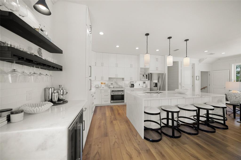 Anna Maria, Florida, 34216, United States, 5 Bedrooms Bedrooms, ,4 BathroomsBathrooms,Residential,For Sale,1819285