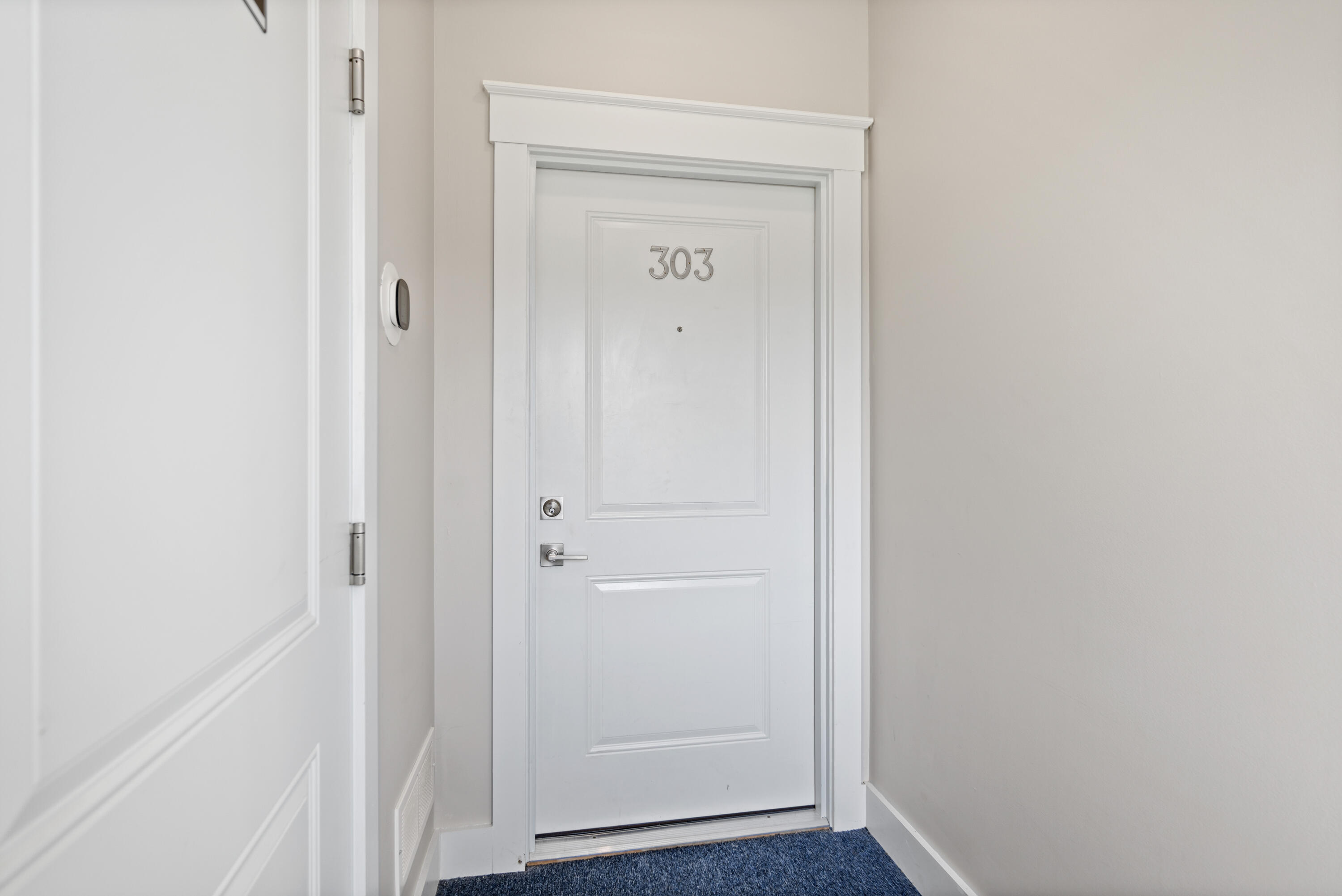 Dayton, Kentucky, 41074, United States, 2 Bedrooms Bedrooms, ,3 BathroomsBathrooms,Residential,For Sale,1995774