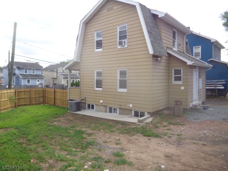 Hillside Twp., New Jersey, 07205-1914, United States, 3 Bedrooms Bedrooms, ,3 BathroomsBathrooms,Residential,For Sale,1983092