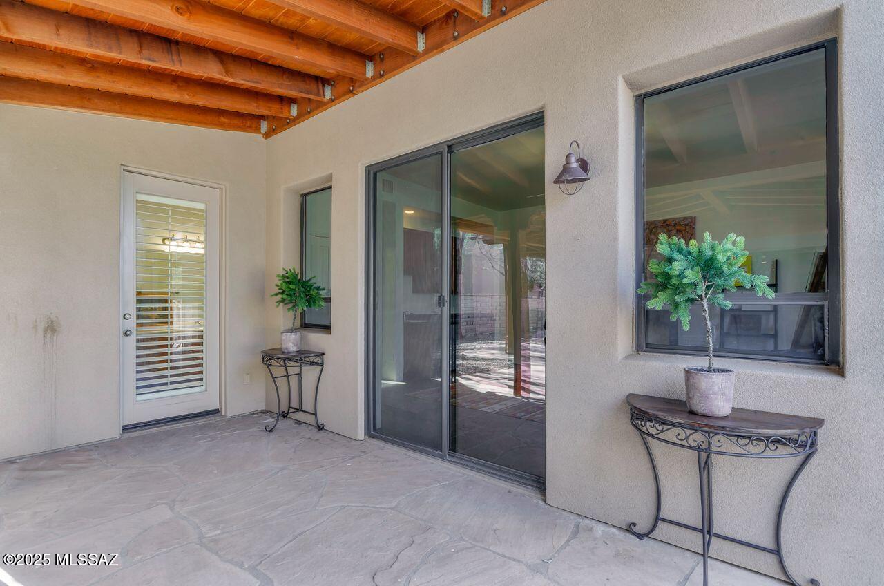 Tucson, Arizona, 85712, United States, 4 Bedrooms Bedrooms, ,4 BathroomsBathrooms,Residential,For Sale,1850331