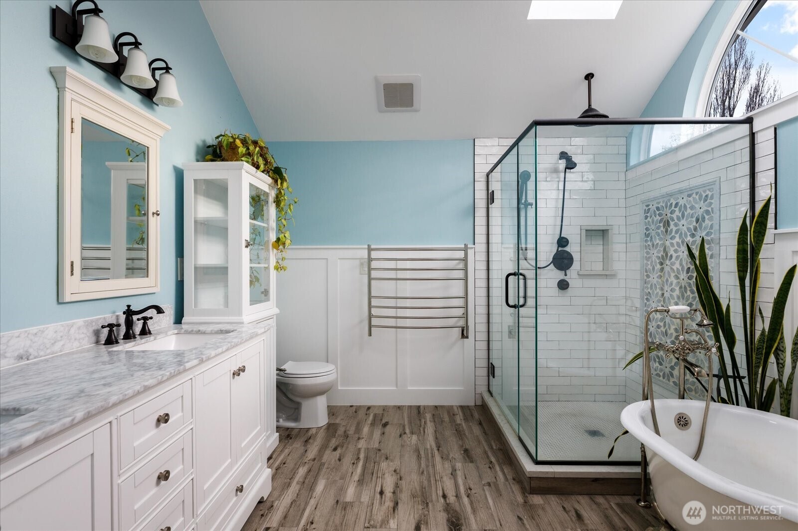 Oak Harbor, Washington, 98277, United States, 3 Bedrooms Bedrooms, ,3 BathroomsBathrooms,Residential,For Sale,1996988