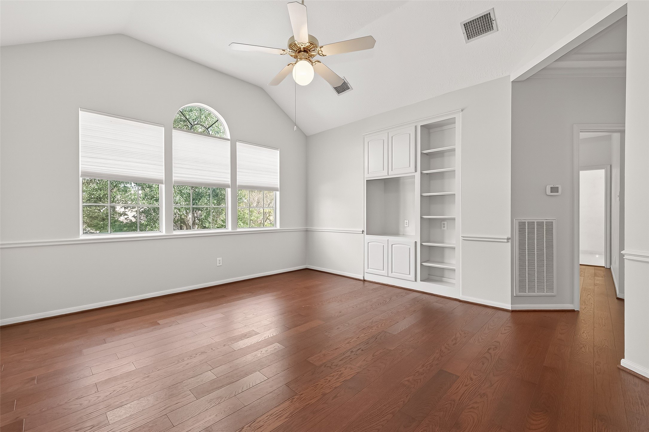 Sugar Land, Texas, 77479, United States, 4 Bedrooms Bedrooms, ,4 BathroomsBathrooms,Residential,For Sale,2006249