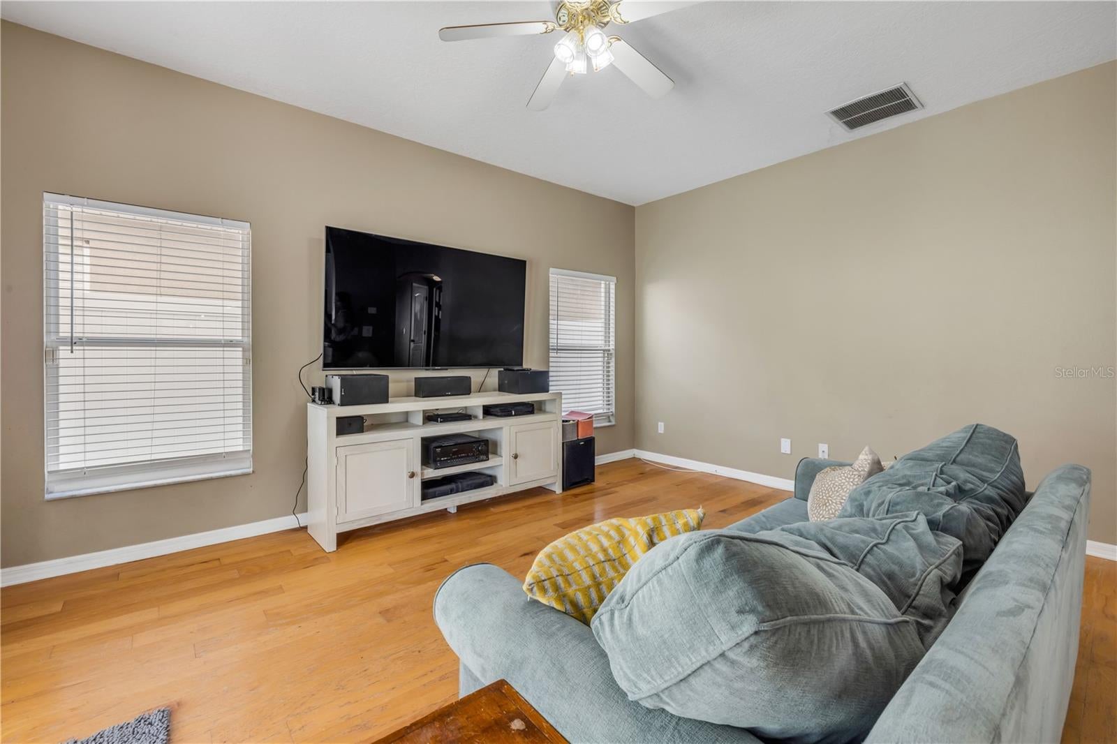 ORLANDO, Florida, 32835, United States, 4 Bedrooms Bedrooms, ,3 BathroomsBathrooms,Residential,For Sale,1885339