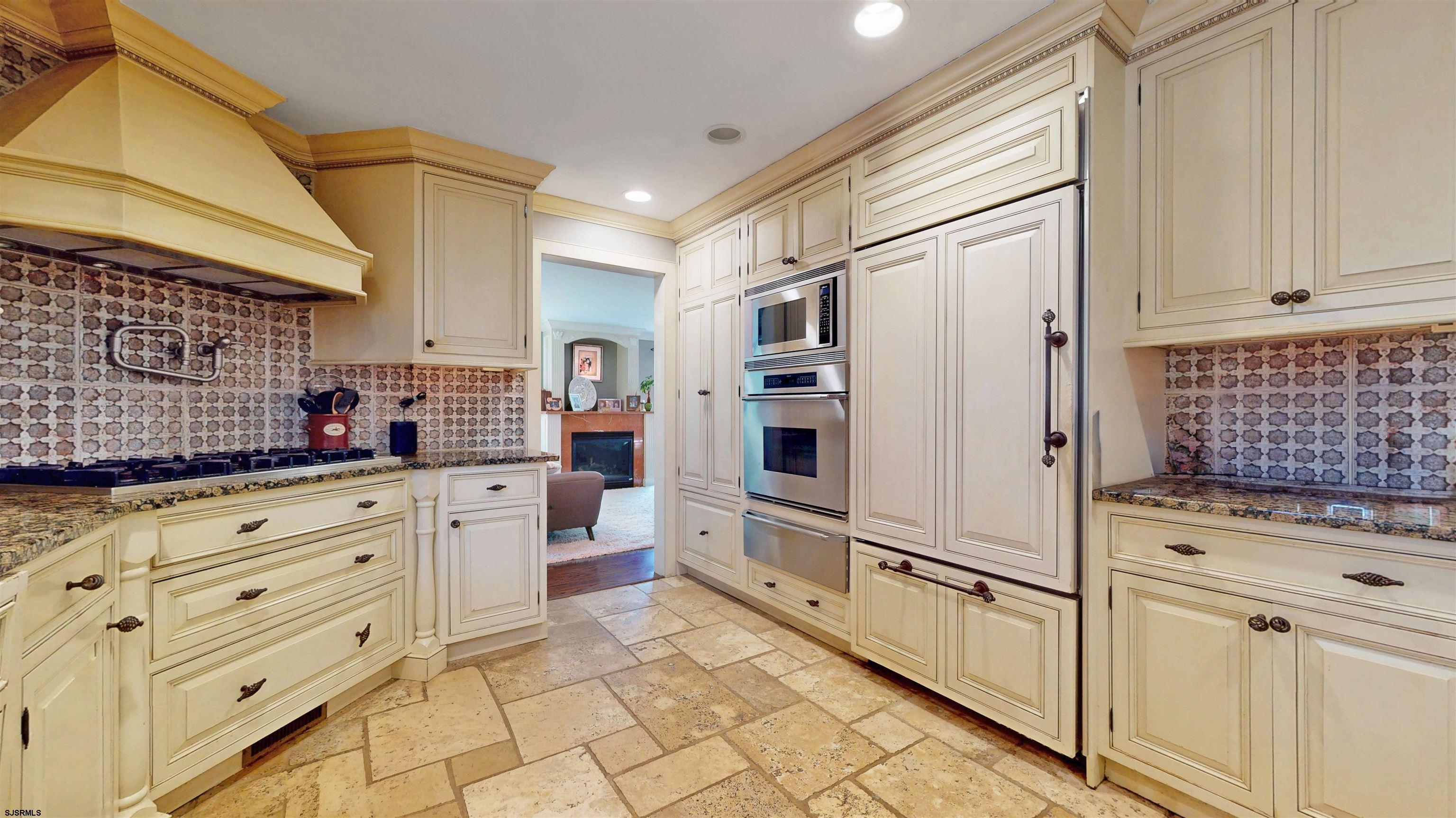 Linwood, New Jersey, 08221, United States, 6 Bedrooms Bedrooms, ,5 BathroomsBathrooms,Residential,For Sale,1975811