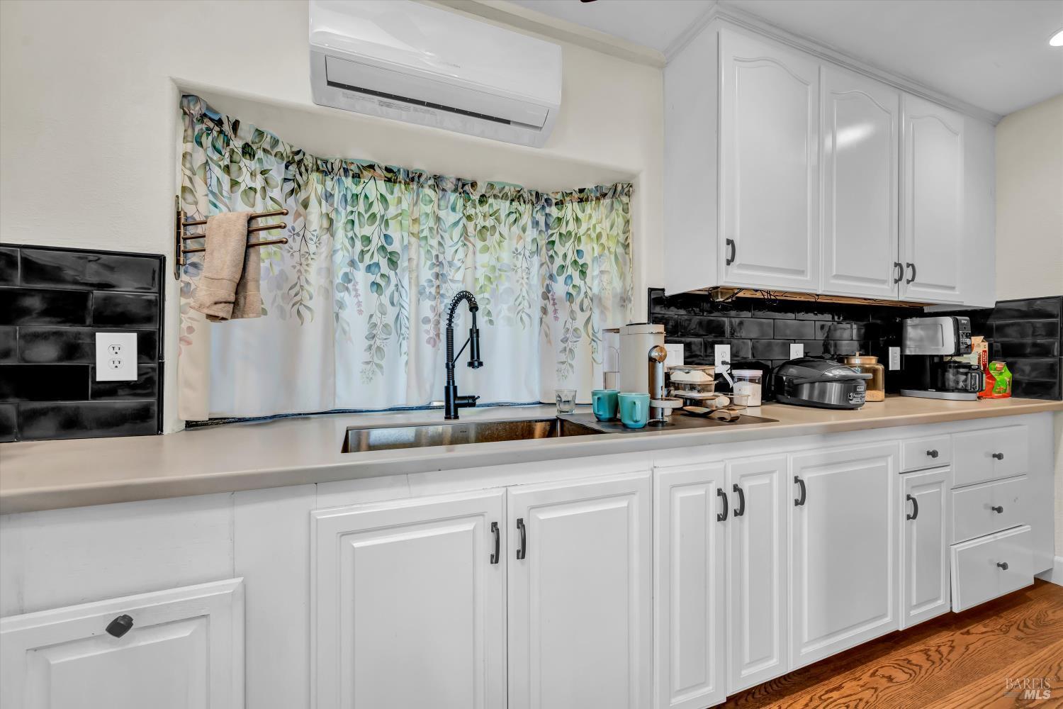 Nice, California, 95464, United States, 3 Bedrooms Bedrooms, ,4 BathroomsBathrooms,Residential,For Sale,1974122