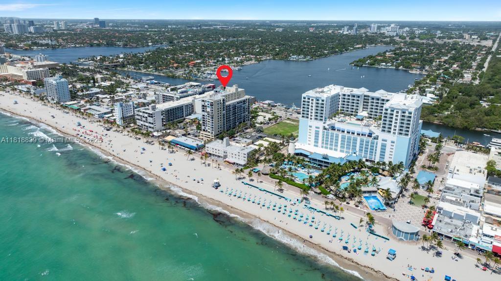 Hollywood, Florida, 33019, United States, 2 Bedrooms Bedrooms, ,1 BathroomBathrooms,Residential,For Sale,1850092